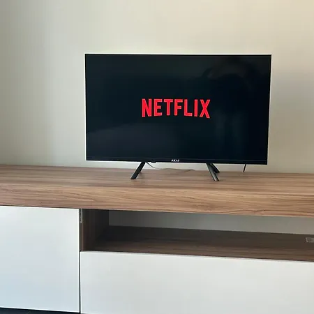 Casa Canova - With Free Garage Apartment