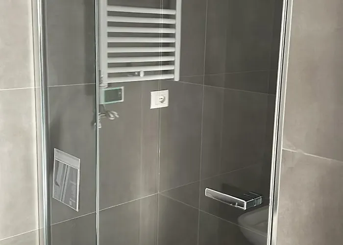 Casa Canova - With Free Garage *